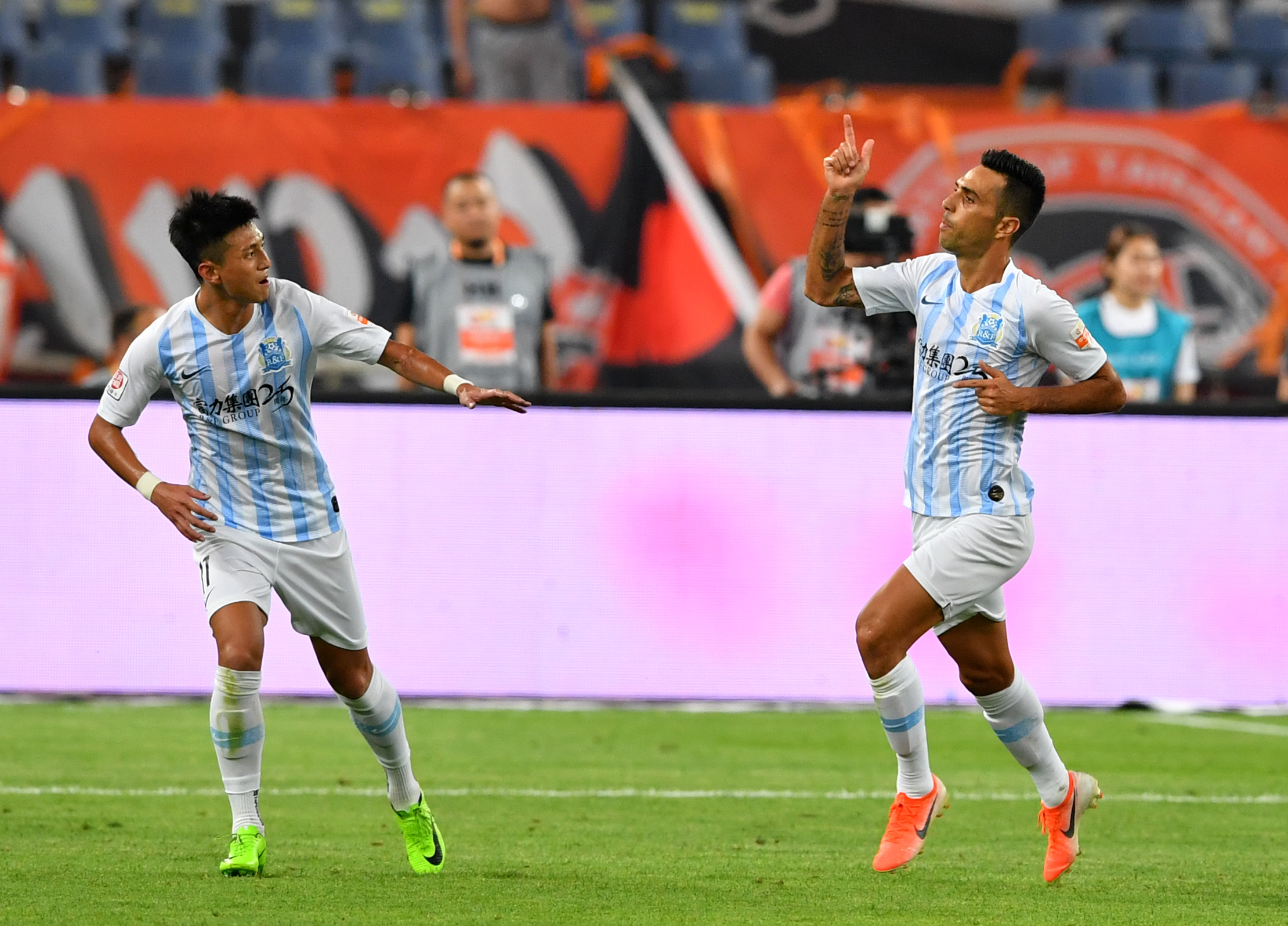 足协杯广州富力vs山东鲁能