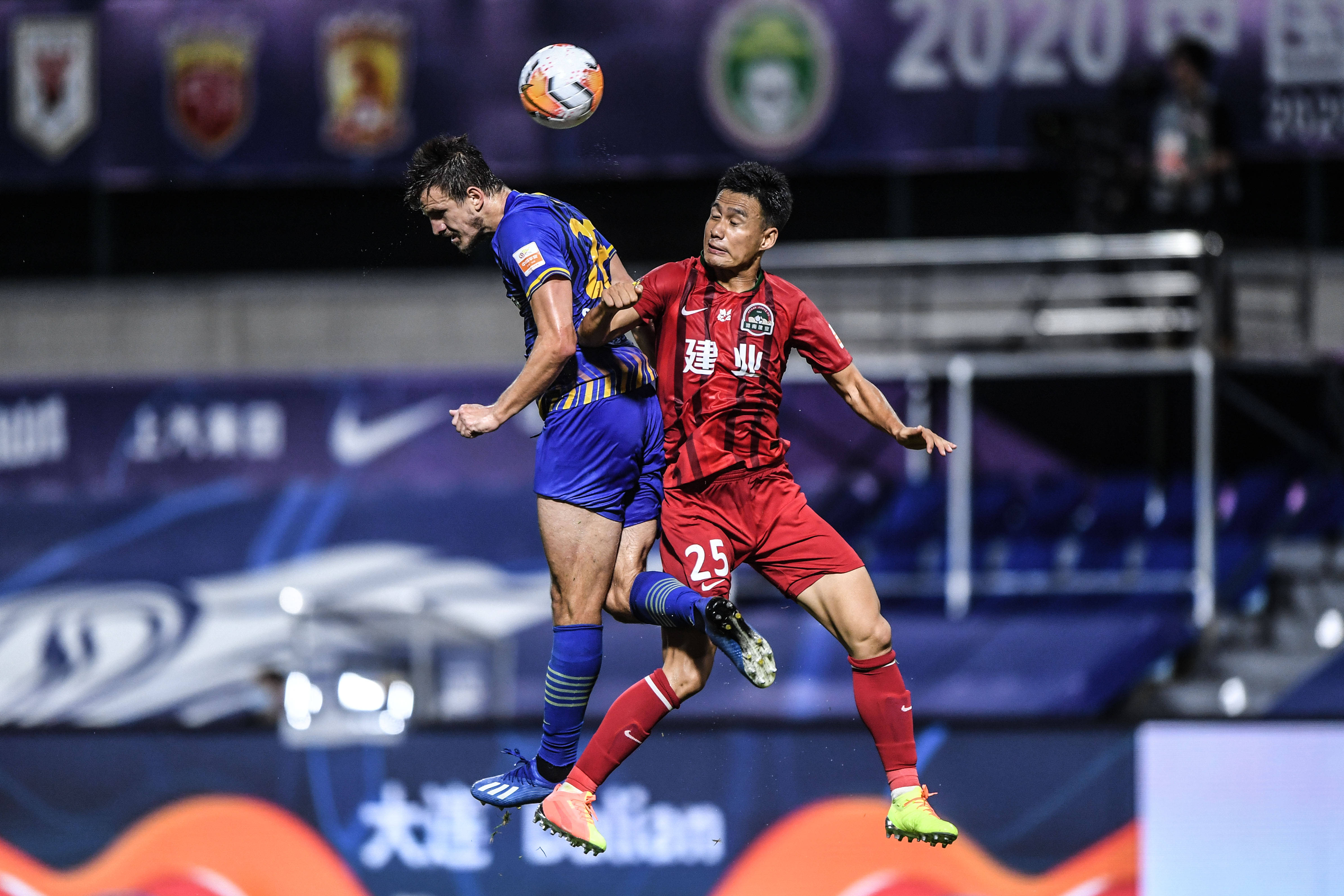 为什么苏宁球迷和重庆球迷好