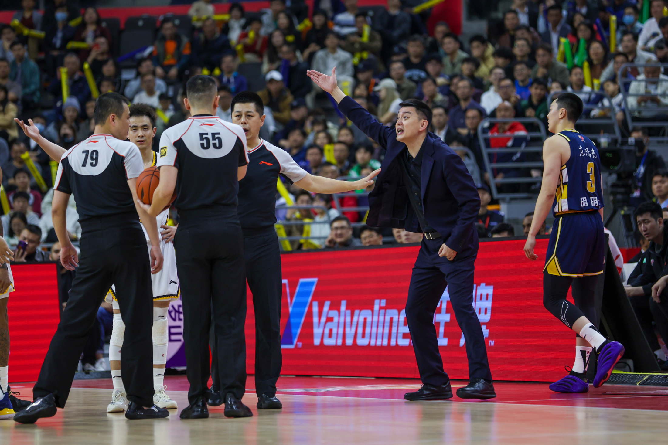 开元棋牌APP-广东男篮vs美国肯塔基传奇队