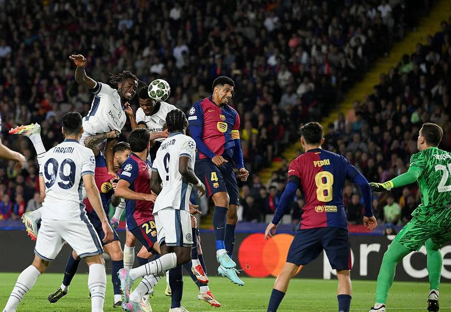 开元棋牌APP-球队在关键时刻展现出决心与毅力英语